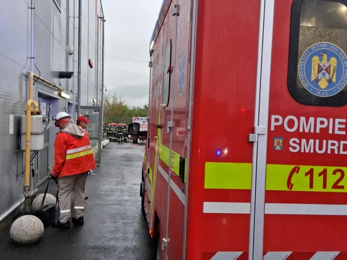 Clienții și angajații au fost evacuați din supermarket/FOTO: Direct MM