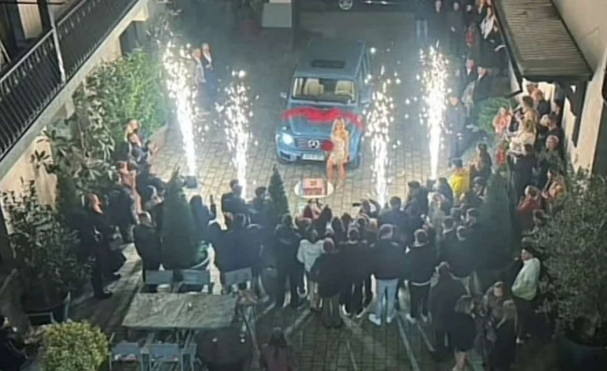 Cadou de 200.000 de euro la majoratul fiicei unui afacerist din Sibiu, într-un eveniment plin de fast