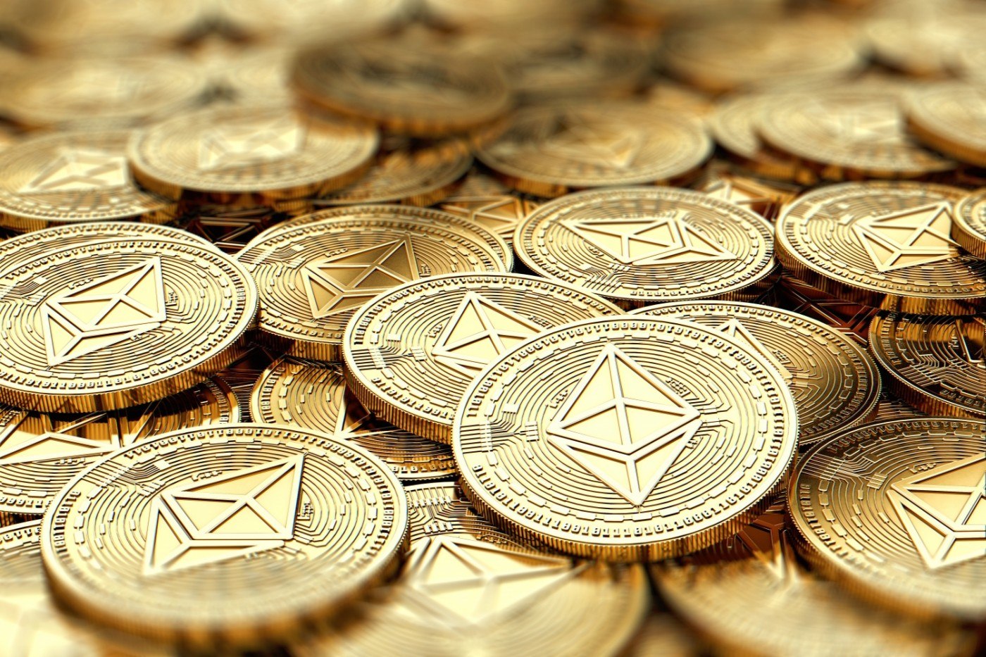 Investitorii în criptomonede, pregătiţi. Rivalul Bitcoin ar putea ajunge la  10.000 de dolari până la sfârşitul anului | adevarul.ro