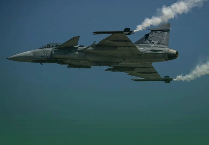 Avioane de luptă NATO au interceptat un avion de pasageri chinez Facebook/Dr. Ruszin-Szendi Romulus