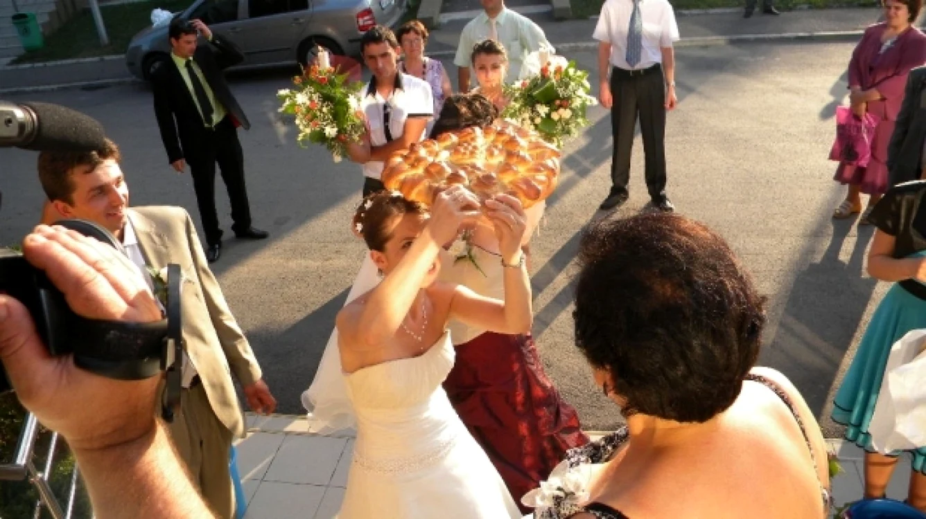 Obiceiuri de nuntă