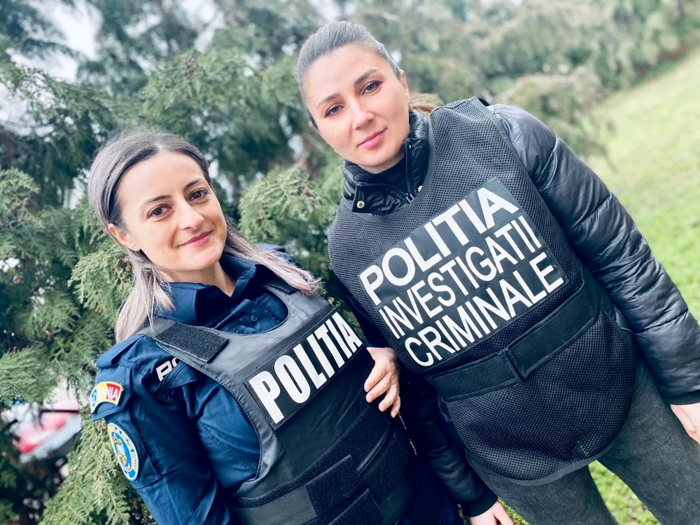 Elena Zlat (în dreapta imaginii) și Irina Corduneanu FOTO Poliția Neamț