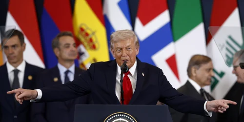Donald Trump la summitul de pace din Egipt FOTO EPA EFE jpg