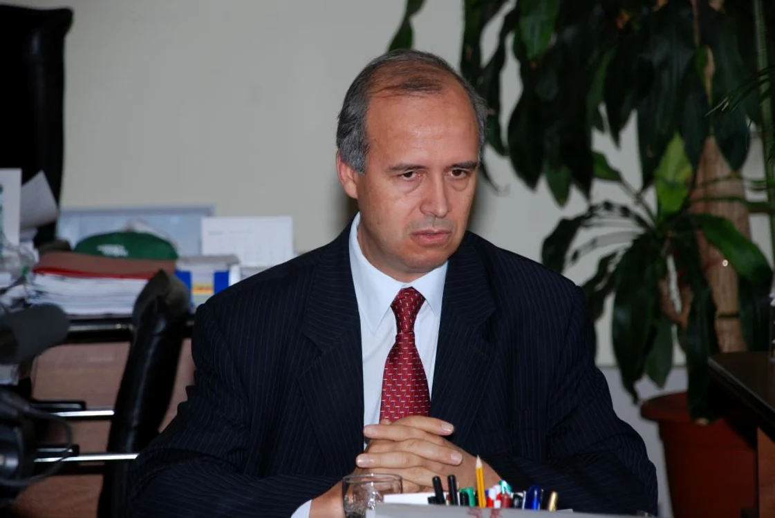 Primarul Aurel Simionescu aşteaptă decizia instanţei de judecată