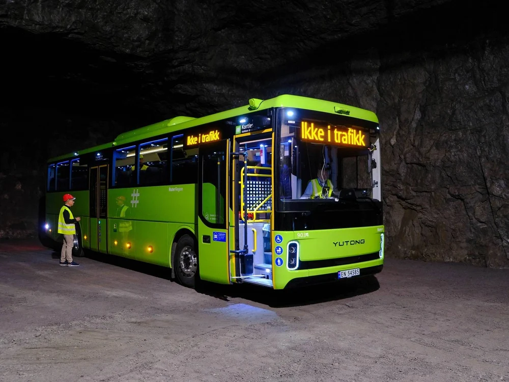 De ce noile autobuze chinezești din Norvegia sunt controlate de la distanță cu un „SIM românesc”