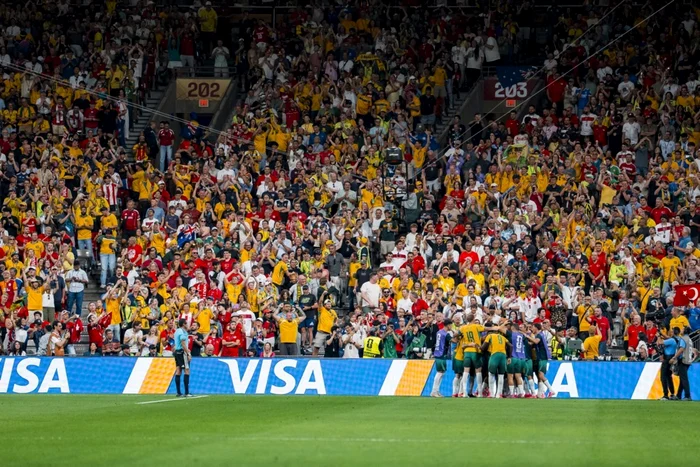 Australienii se bucură pentru victorie în fața fanilor (Foto: EPAImages)