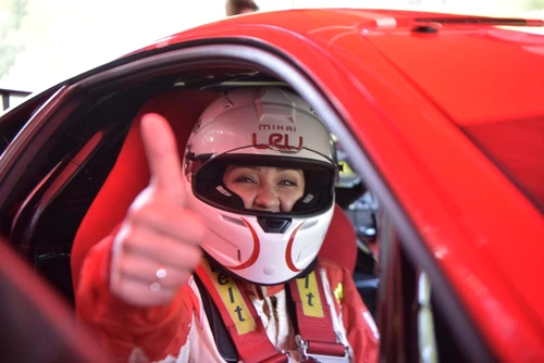 26 elena lasconi copilot de raliu campulung 500 pentru mihai leu ferrari 13 jpg jpeg