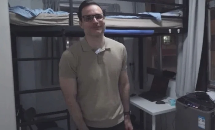 Víctor Caucedo locuiește într-un apartament de 10 metri pătrați / Foto: captură video La Sexta