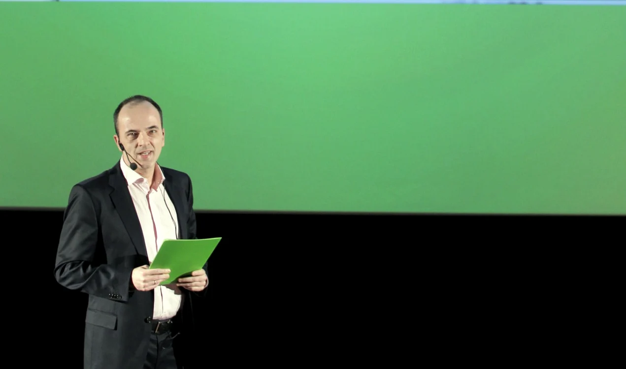 Lampros Iskos, Chief Technical Officer, Cosmote România, a specificat că reţeaua Cosmote oferă cea mai mare viteză 3G, şi anume 43,2 Mbps