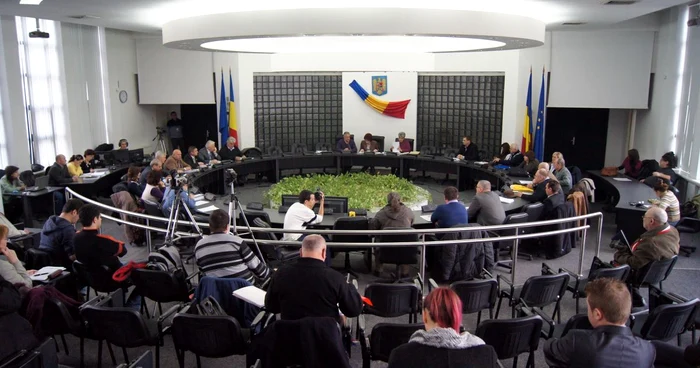 Azi se votează schimbarea viceprimarului şi înlocuirea a doi consilieri PPDD FOTO Adevărul