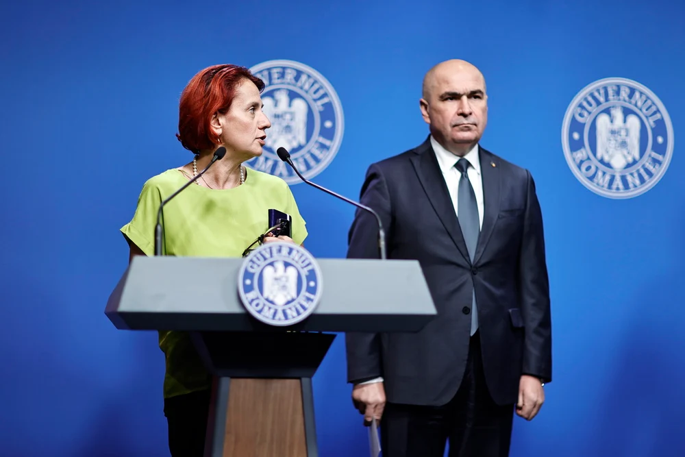 Ioana Dogioiu, întrebată dacă Bolojan nu a intrat din primul an la facultate: „Un an de zile a făcut armată”