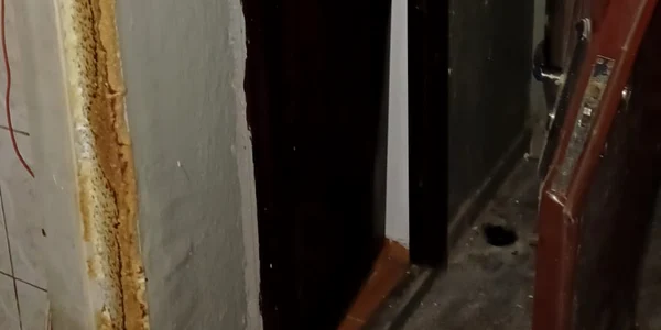 Explozia a avut loc într-un apartament dintr-un bloc de pe strada Avram Iancu. FOTO ISU Db