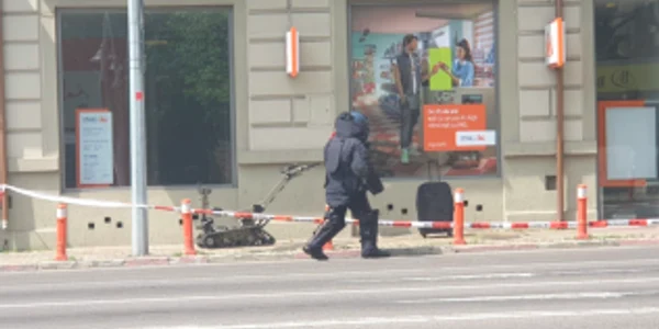 Valiză suspectă la Capitol Constanţa centru genişti Sursa anonim