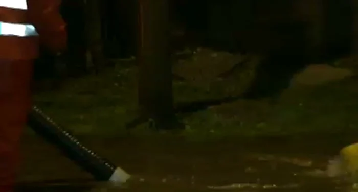 În București, canalizarea nu mai face față din cauza cantității mari de apă pluvială