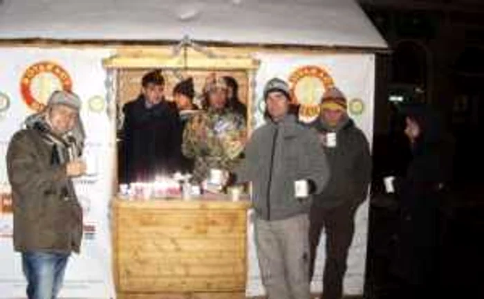 Clubul Rotaract strânge bani pentru copiii nevoiaşi din Pădurea Neagră 