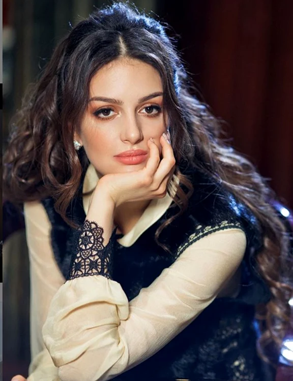 Rihana Oskana Voevodina are 27 de ani