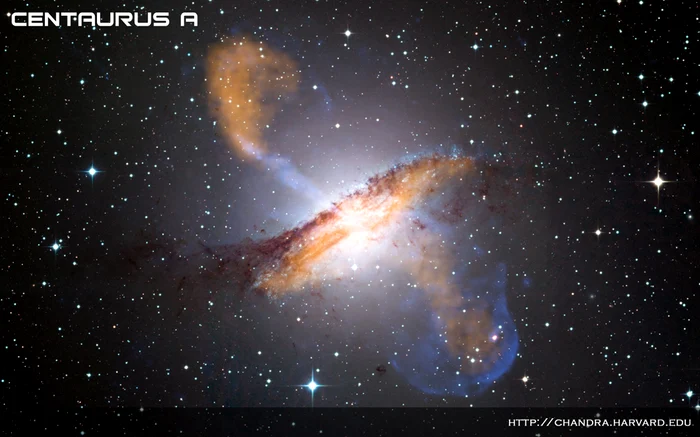 O galaxie aflată la 10 milioane de ani lumină distanţă de Pământ, fotografiată cu ajutorul observatorului Chandra FOTO: chandra.harvard.edu