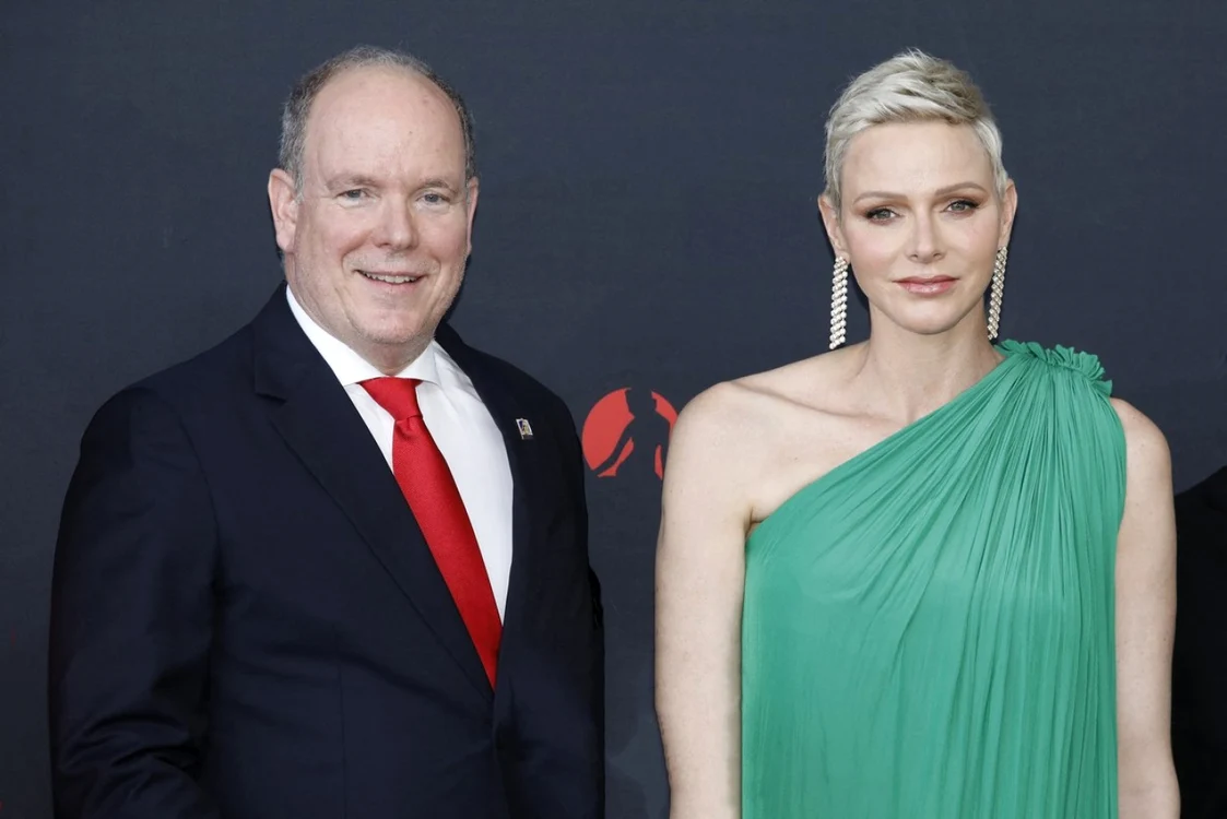 Charlene şi Albert de Monaco  au o relaţie cu suişuri şi coborâşuri (Foto: Profimedia)