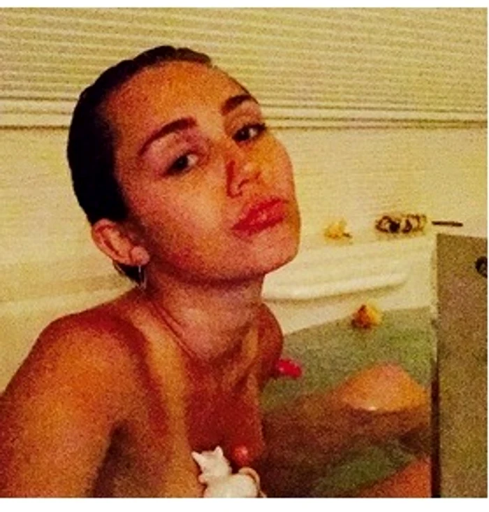 
    Diva se luptă cu febraFoto: Instagram  