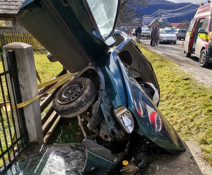 O persoană a decedat în accidentul de la Borca FOTO ISU Neamț