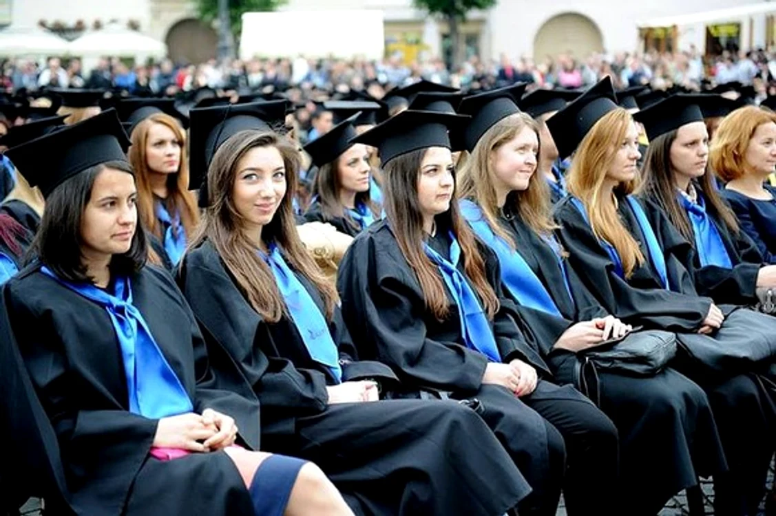 
    Specialiștii au realizat un top al universităților. În România există 54 de universități publice și 47 de universități private FOTO: Click!  