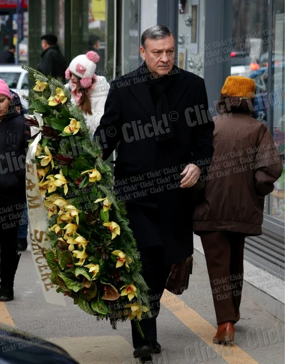 Înmormântarea Silviei, soţia lui Cornel Dinu. (Foto: Dan Bistriţeanu)