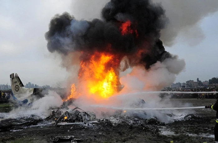 În cazul unei prăbușiri aviatice, pasagerii ar putea fi salvați, dacă ar fi catapultațifoto: Click!