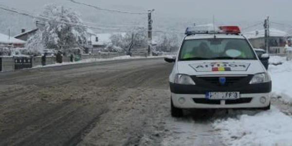 Poliţiştii veghează pe drumurile din judeţ
