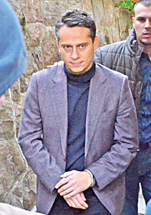 Andrei şi Viorel Hrebenciuc au fost arestaţi la domiciliu în această vilă