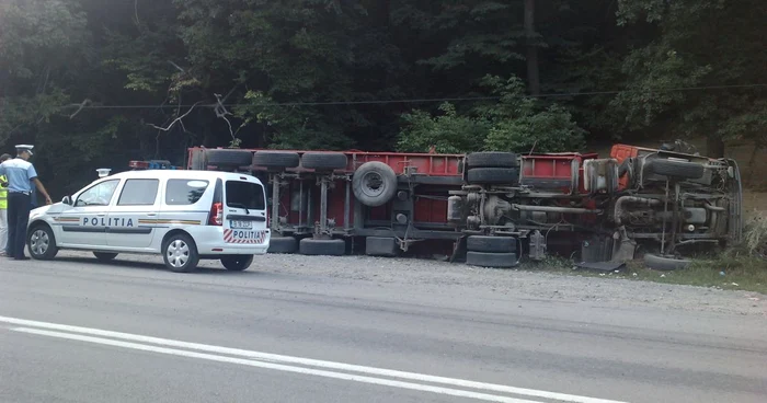 Şoferul s-a ales cu câteva răni uşoare (foto: arhivă)