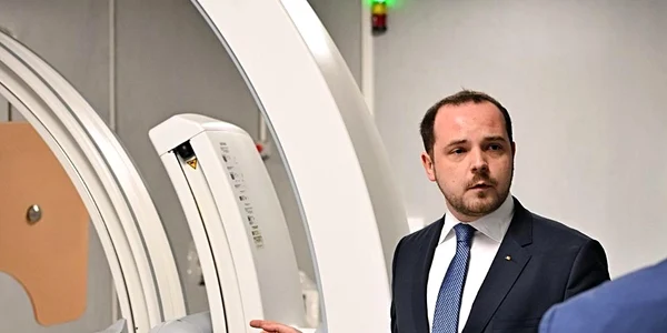 Alexandru Rogobete despre cele 14 şantiere pentru construcţia de unităţi sanitare noi Foto Facebook Alexandru Rogobete jpg