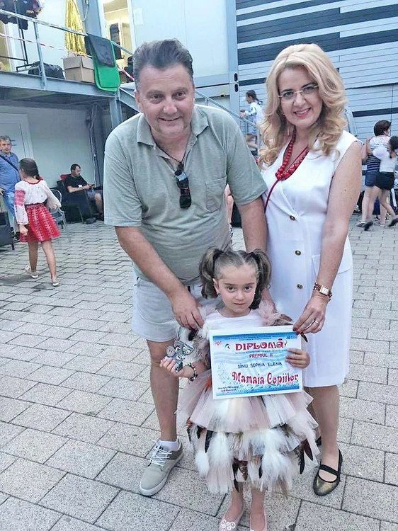 Puştoaica a dat  lovitura la ”Mamaia  Copiilor”. Mihai  Alexandru i-a  compus piesa ”La  4 ani”