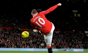 Rooney a băut şi el primii bani din fotbal, dar n a derapat în felul în care a făcut o descoperitorul său jpeg