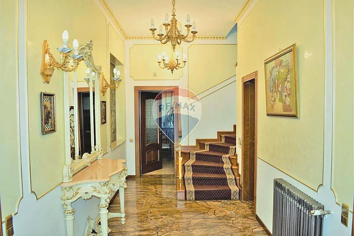 În portofoliul lui Adrian se mai află o vilă în Primăverii, care se vinde cu aproape 3,2 milioane de euro