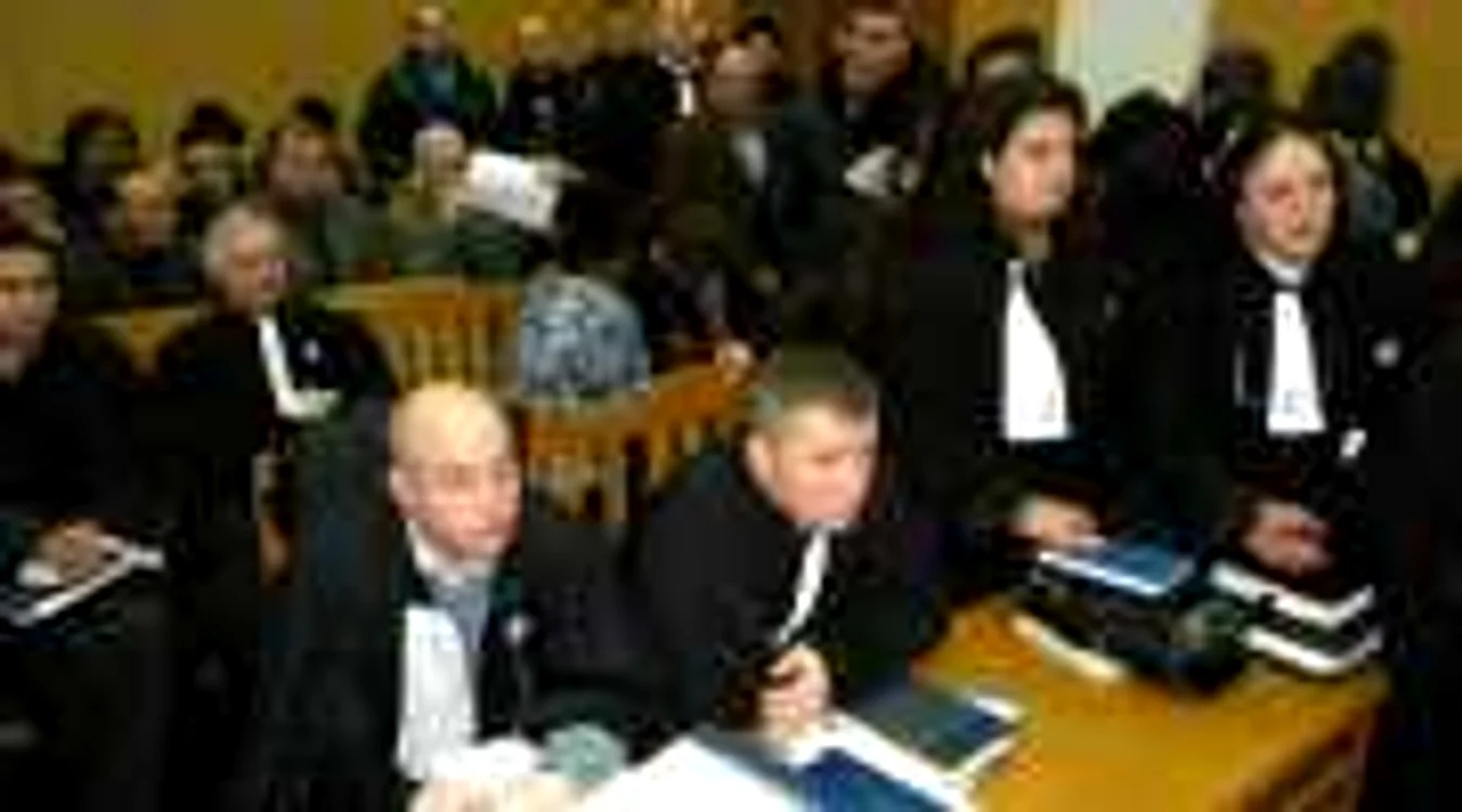 Majoritatea avocaţilor îşi plătesc dările chiar dacă au tot mai puţini clienţi din cauza crizei