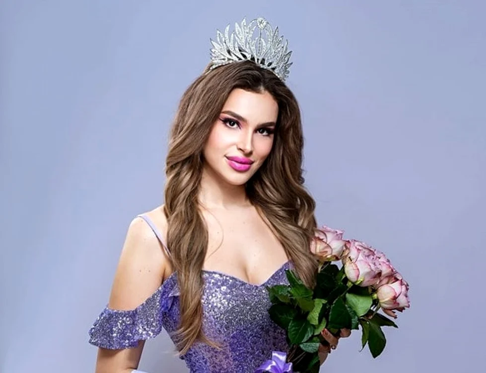 Ada Maria Ileana 15