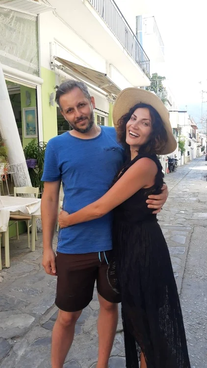 Măruţă s-a lăsat îngropat în nisip