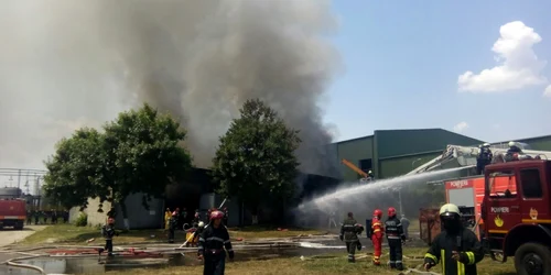 incendiu foto isu