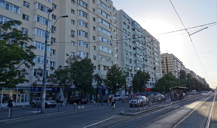 Coșmarul prin care trece un român care locuiește într-un bloc construit în anii 80 / foto: arhivă
