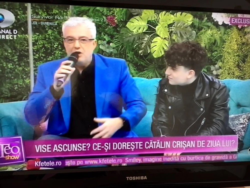 
    Cătălin Crișan a fost emoționat de surpriza pe care i-a pregătit-o fiul său Sursă foto: Captură video   