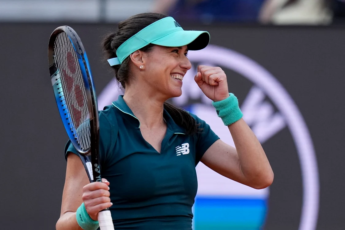 Sorana Cîrstea și bucuria victoriei în fața liderului mondial WTA, Arina Sabalenka (FOTO: Profimedia
