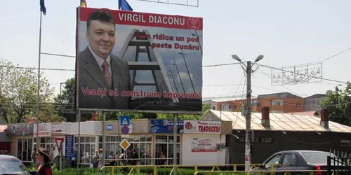 Virgil Diaconu le zâmbea călărăşenilor de pe panouri uriaşe