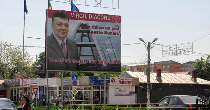 Virgil Diaconu le zâmbea călărăşenilor de pe panouri uriaşe