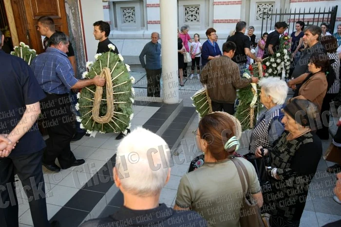 Înmormântarea lui Ionuţ, copilul sfâşiat de maidanezi în Capitală. (Foto: Dorin Constanda)