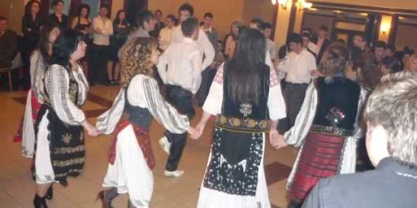 Petrecerea este o tradiţie de peste 20 ani în colegiul slătinean
