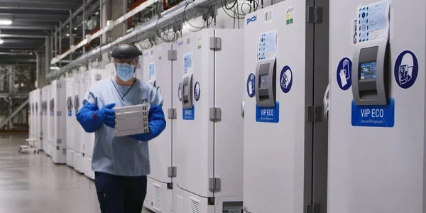 laborator  pfizer foto fb pfizer
