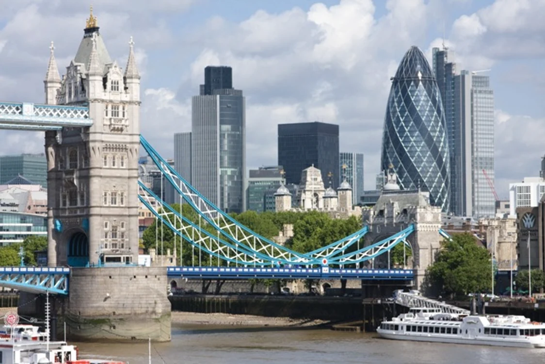 
    Londra este unul dintre oraşele în care trăiesc cei mai mulţi miliardariFoto: Shutterstock  