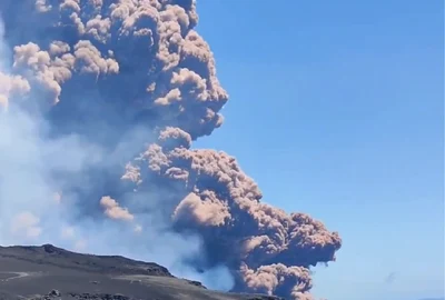 etna a erupt foto x png