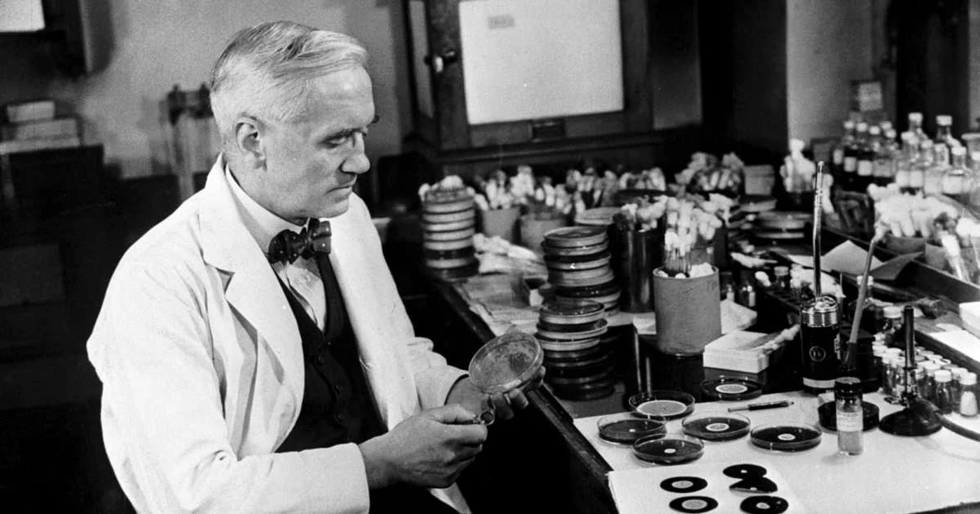 Omul de stiinta scotian Alexander Fleming descopera penicilina in toamna lui 1928 FOTO Guliver/ Getty Images