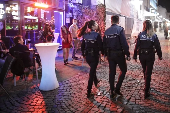 Centrul Vechi, reanimat când ceasul a bătut 12 noaptea, în 1 iunie